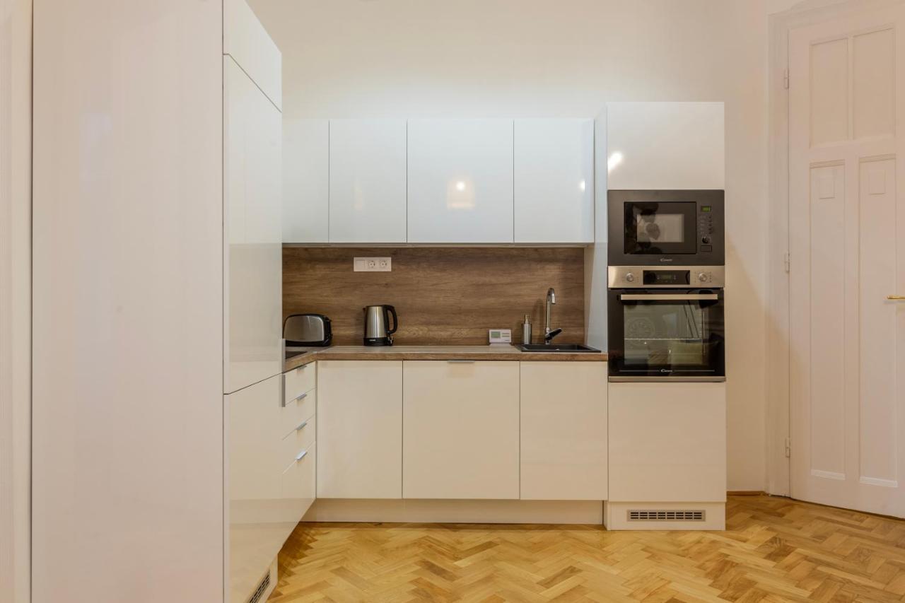 Glamorous Modern Apartment In The Hearth Of Budapest Ngoại thất bức ảnh