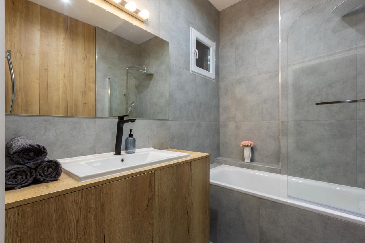 Glamorous Modern Apartment In The Hearth Of Budapest Ngoại thất bức ảnh